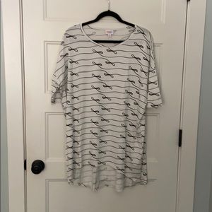 LULAROE Irma top